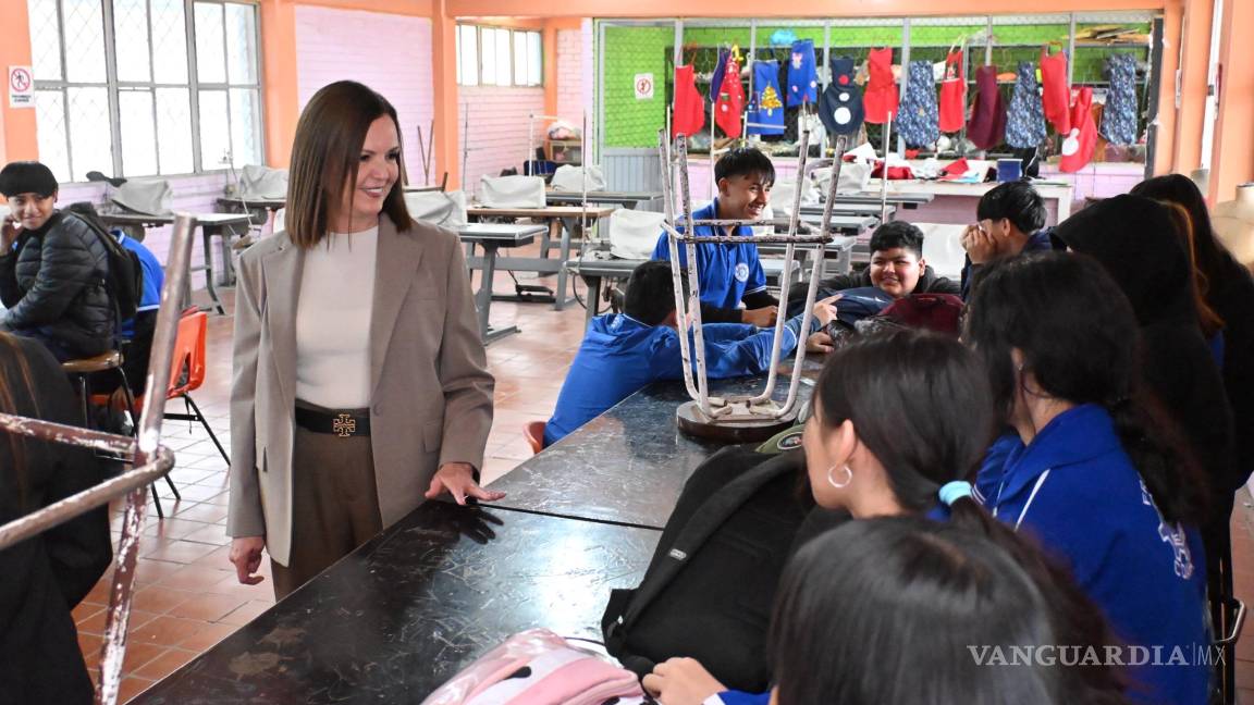 Alcaldesa de Ciudad Frontera encabeza Lunes Cívico en la Secundaria Técnica No. 67