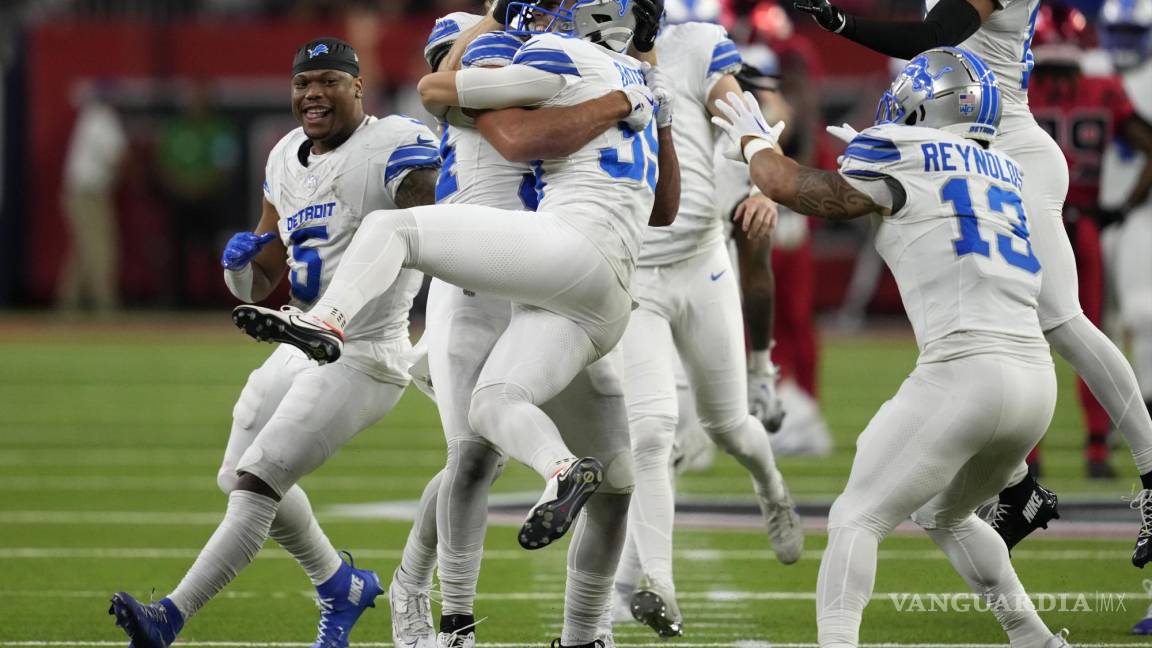 Lions sobrevive a cinco pérdidas de balón y gana en el último segundo en el SNF de la Semana 10