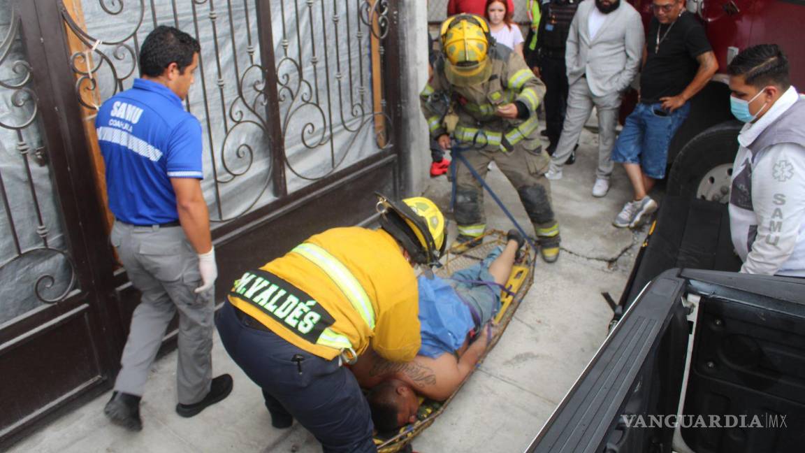 Recibe descarga eléctrica en el techo de una casa, en Saltillo