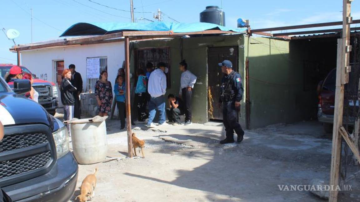 $!Personal de la Fiscalía General del Estado y del Servicio Médico Forense arribaron a la escena para realizar el levantamiento del cuerpo.