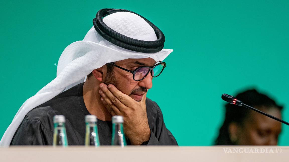$!El presidente de la COP28 y Ministro de Industria y Tecnología Avanzada de los EAU, Dr. Sultan Ahmed Al Jaber, asiste a la Conferencia de la OP28 en Dubái.