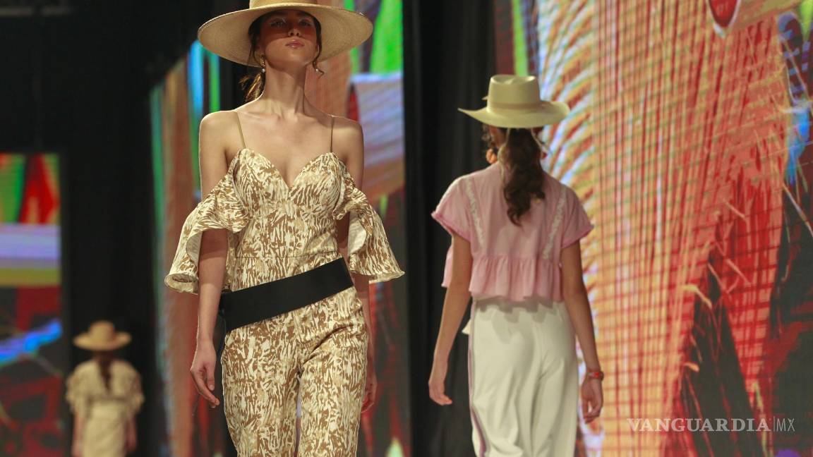 Lydia Lavín crea prendas con fibra de henequén para resaltar la mexicanidad en su colección ‘La finca’