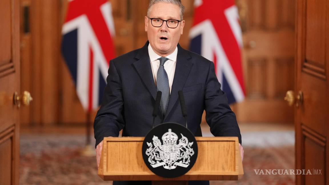 $!El primer ministro británico, Keir Starmer, emite una declaración en el número 10 de Downing Street, Londres, sobre los últimos acontecimientos en Oriente Medio.