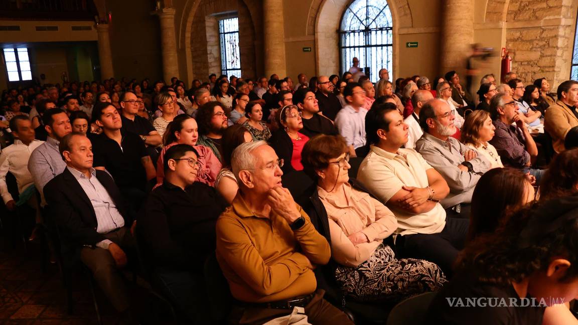 $!El Museo de las Aves fue el espacio idóneo para una noche de música clásica con piezas emblemáticas del repertorio para cuerdas.