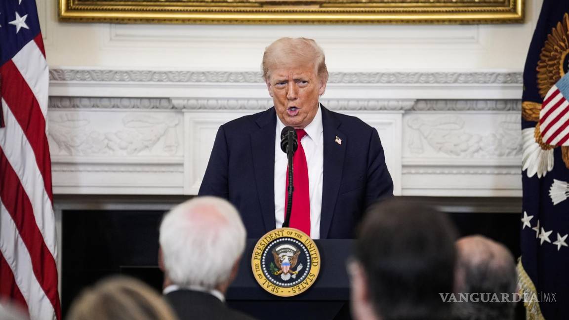 $!Donald Trump está “instrumentalizando la incertidumbre” para tratar de obligar a sus socios comerciales a hacer concesiones, dijo Mujtaba Rahman.