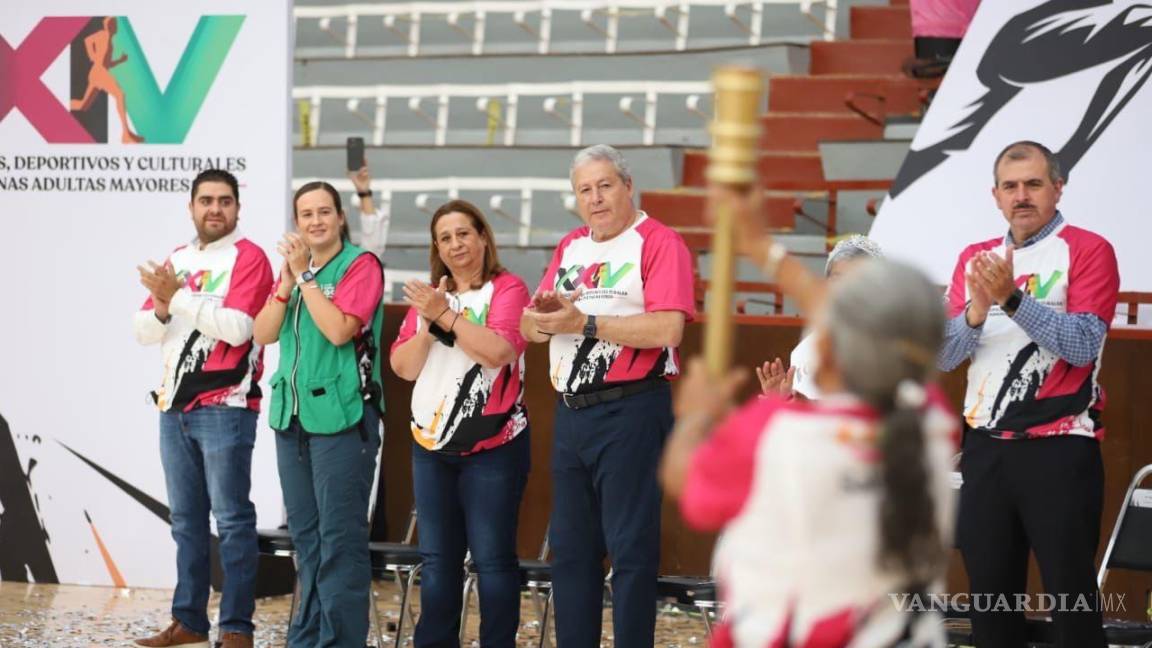 Inaugura Chema Fraustro, alcalde de Saltillo, los Juegos Municipales de los Adultos Mayores