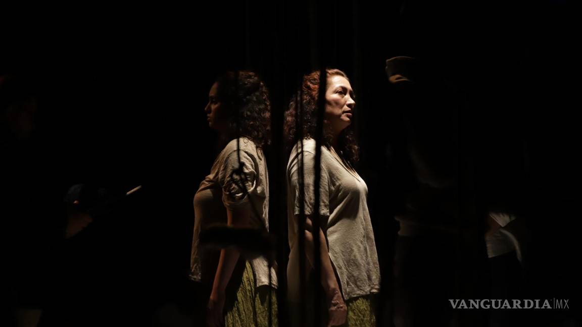 ‘Incendios’: un reto al tiempo, el amor y la identidad, se estrena con éxito en Saltillo