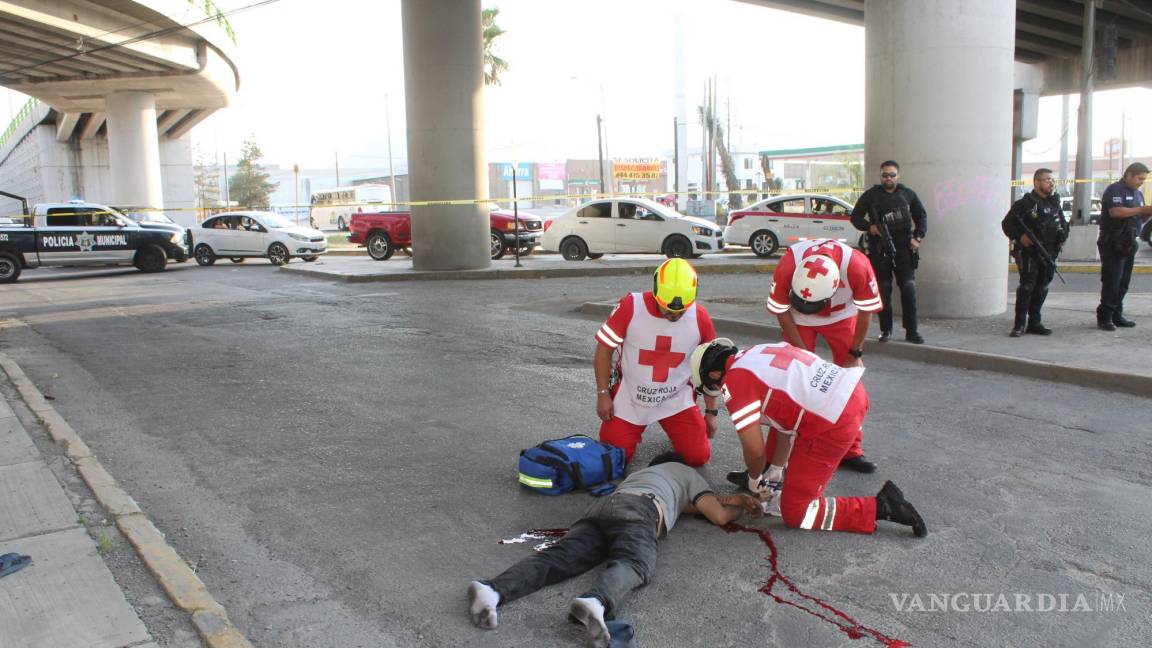 Hombre pierde la vida al saltar de un puente, en Saltillo