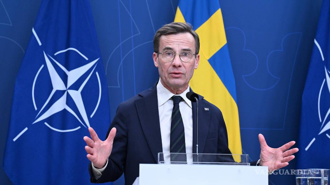 $!El Primer Ministro sueco, Ulf Kristersson, en una conferencia de prensa con el Secretario General de la OTAN (no en la imagen) en Estocolmo, Suecia.