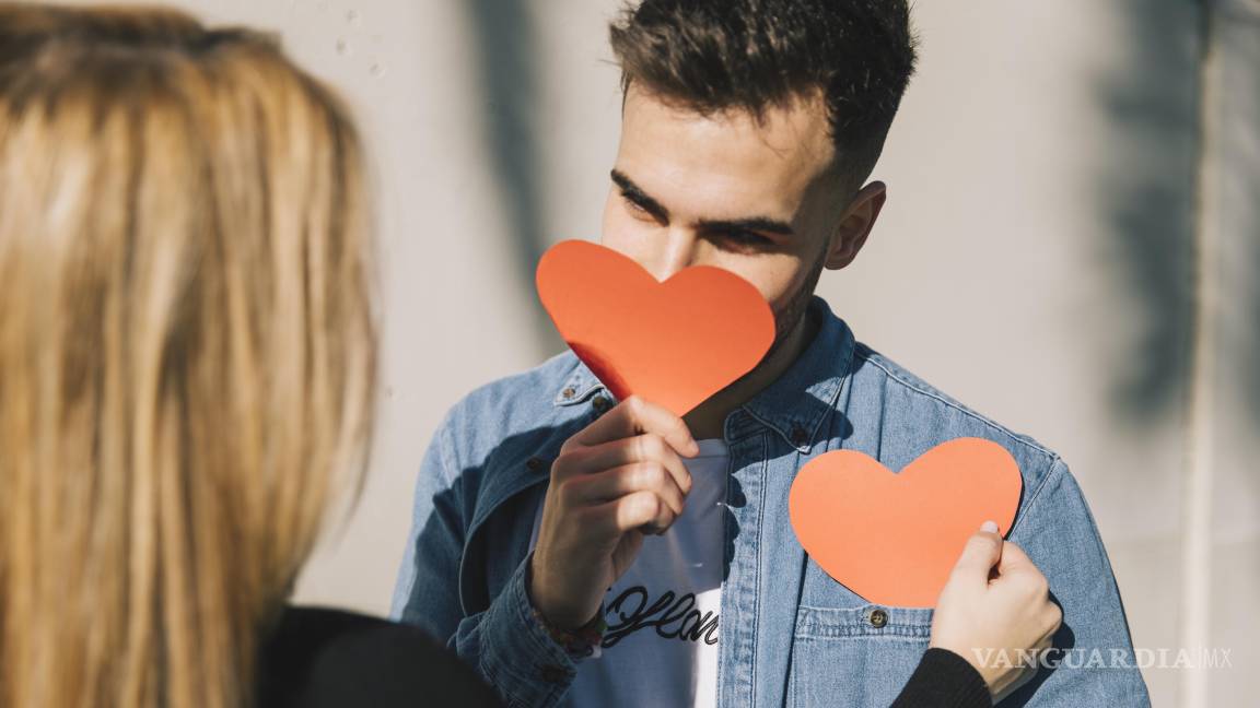 Descubre los 5 lenguajes del amor y cómo fortalecer tu relación