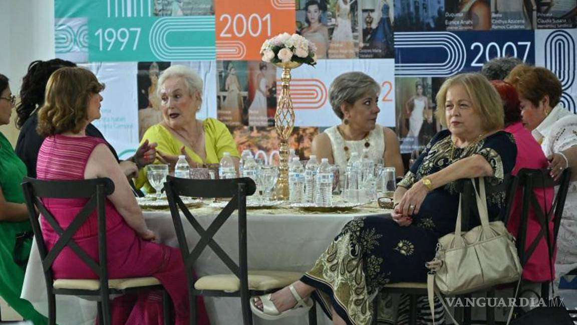 $!Autoridades locales brindan por la memoria viva de las Ferias del 14 de Julio.