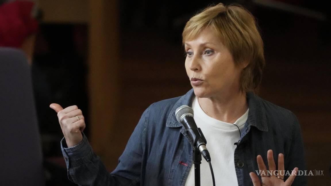 $!La rusa Zhanna Agalakova, ex corresponsal en Europa con sede en París de la emisora estatal rusa Channel One.