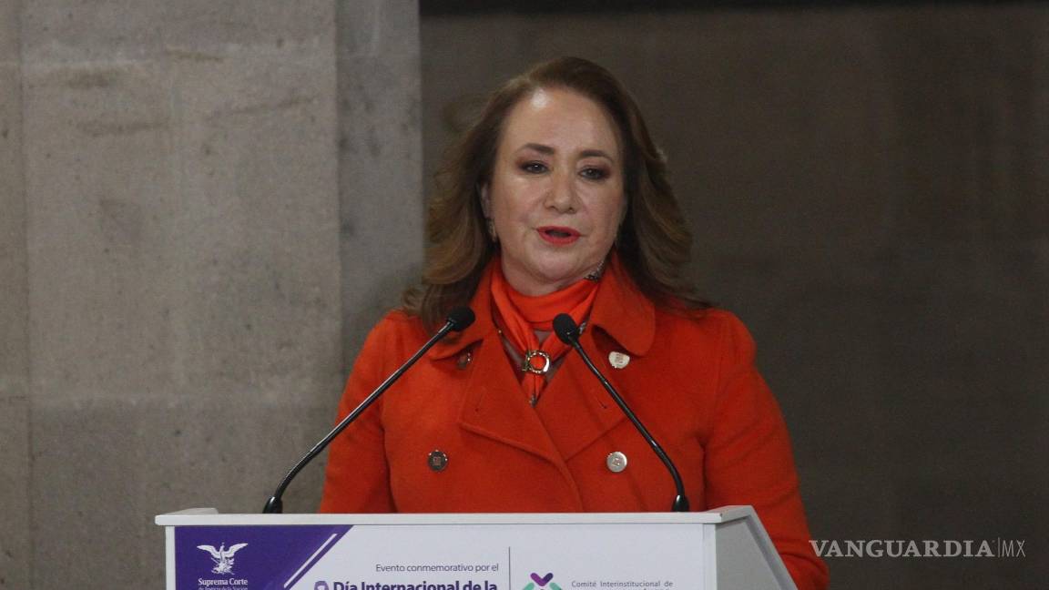Fiscalía de CDMX asegura que no encubrió plagio de Yasmín Esquivel