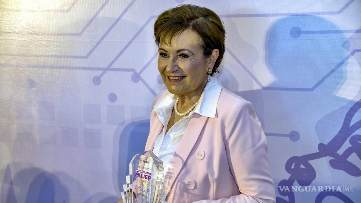 $!Rosa Catalina Neaves Muñiz comparte su inspiradora historia de emprendimiento que comenzó a los 44 años en la cochera de su casa, convirtiéndose en un ejemplo de esfuerzo y dedicación.