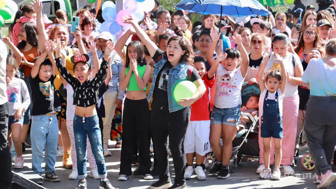 $!Los niños participaron en diversos concursos y los primeros lugares recibieron como regalos bicicletas y pelotas.