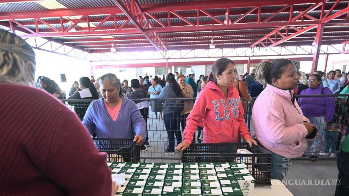 $!Mavi Sosa Rubio, presidenta honoraria del DIF Monclova, reiteró el compromiso de acercar apoyos a los sectores más vulnerables de la ciudad.