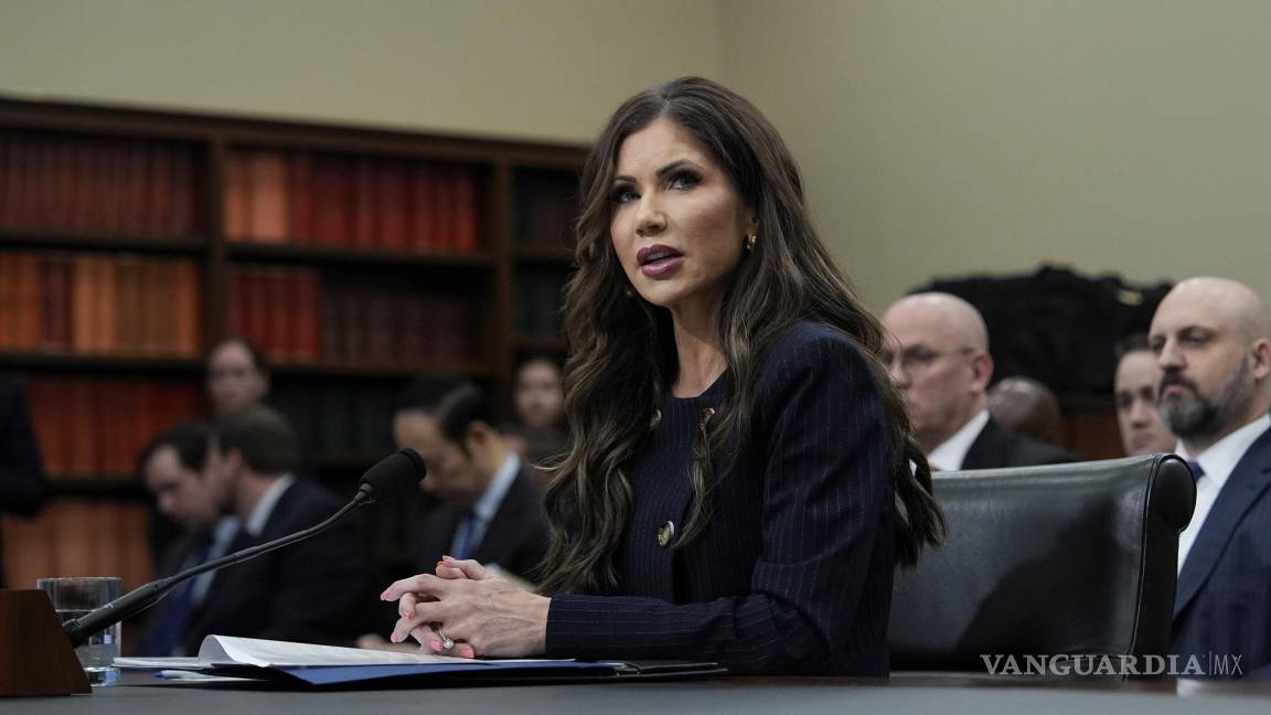 $!Kristi Noem resaltó que específicamente el 25 de febrero de 2025, la Patrulla Fronteriza encontró un récord de menos de 160 migrantes en la frontera con México.