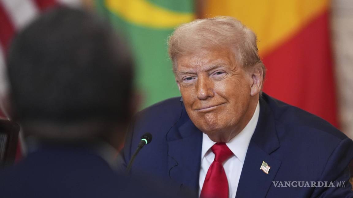 Anuncia Donald Trump aranceles de entre 25 y 30% a seis países