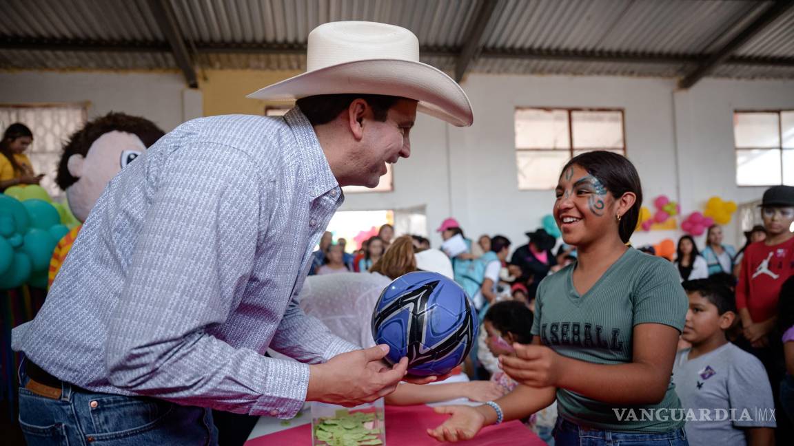 $!Además del festejo infantil, se realizó una Jornada DIF con servicios médicos, dentales y de asesoría gratuita para las familias del ejido San Juan de la Vaquería.