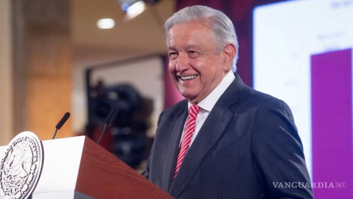 Revela AMLO que uno de sus hijos entrará a la política