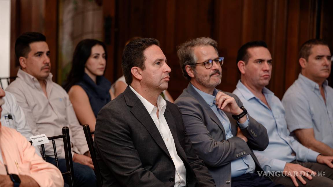 $!Autoridades municipales, académicos, empresarios y líderes de la sociedad civil acudieron al lanzamiento del proyecto, destacando la importancia de la corresponsabilidad en la transformación urbana.