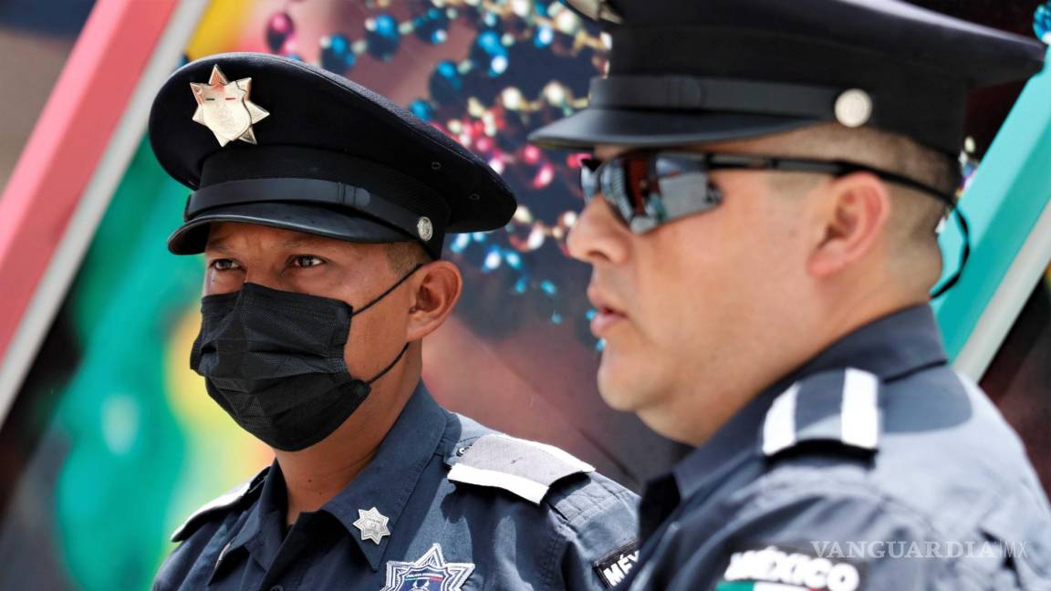 Ellos son Jesús y Marco, los policías de Saltillo que salvaron la vida de bebé que se asfixiaba