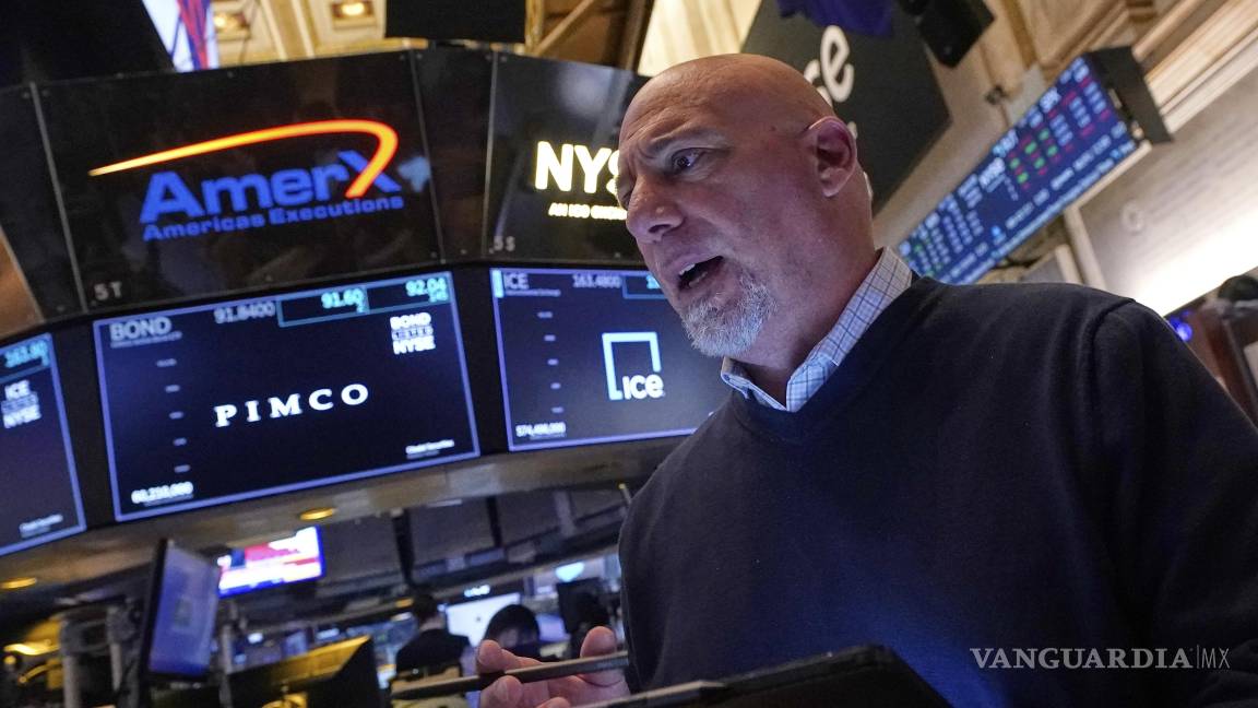 En medio de riesgo de recesión, se contrae 0.3% economía de Estados Unidos