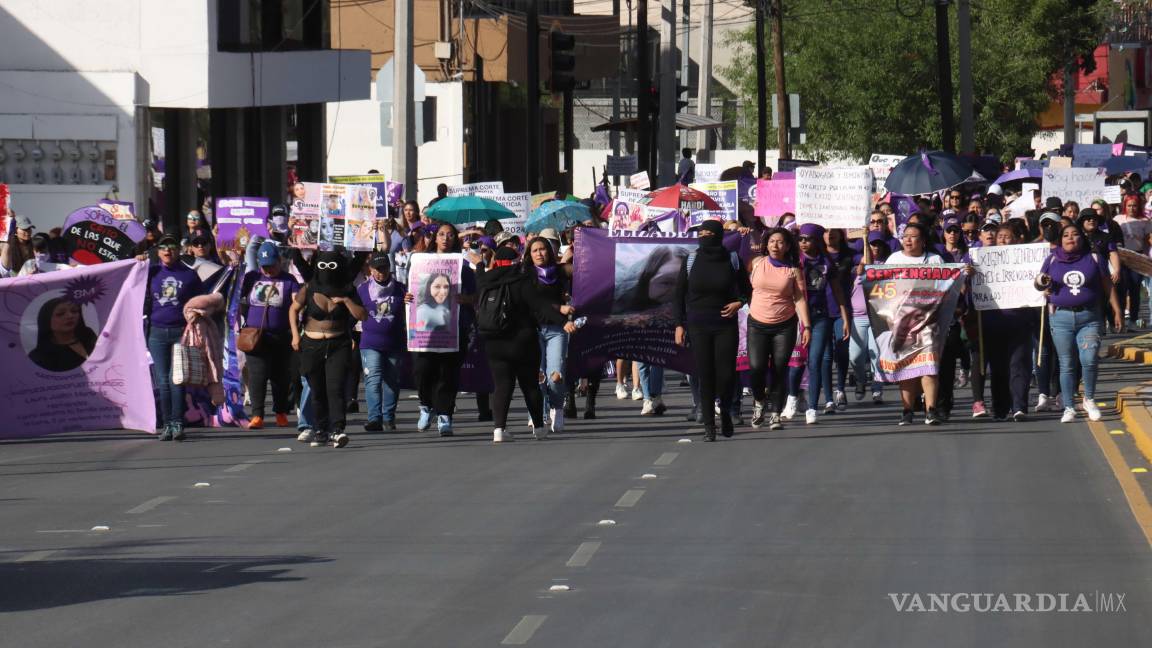 Testimonios señalan violaciones a derechos humanos en detenciones tras la marcha del 8M en Saltillo