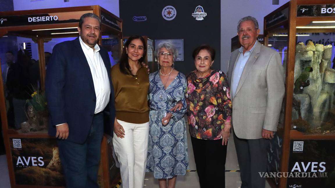$!Tomás Gutiérrez Merino, Teresita Escalante, Norma del Refugio Saucedo Rodríguez, Patricia Merino de Gutiérrez y Tomás Gutiérrez.
