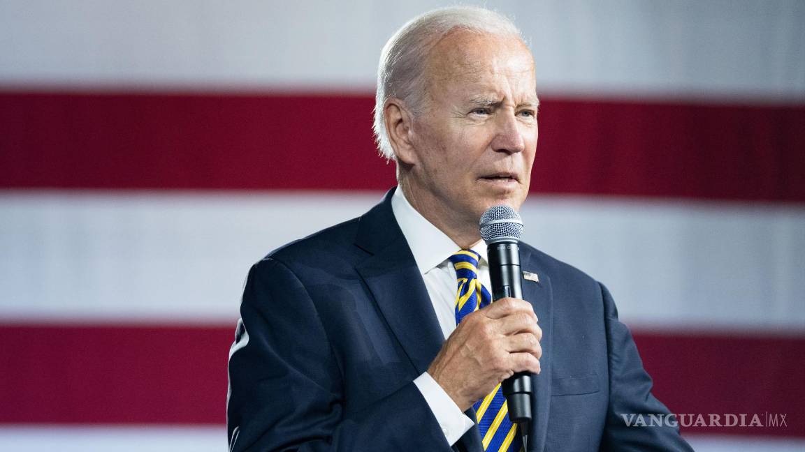 Biden prometió mantenerse al margen, pero los demócratas quieren un luchador