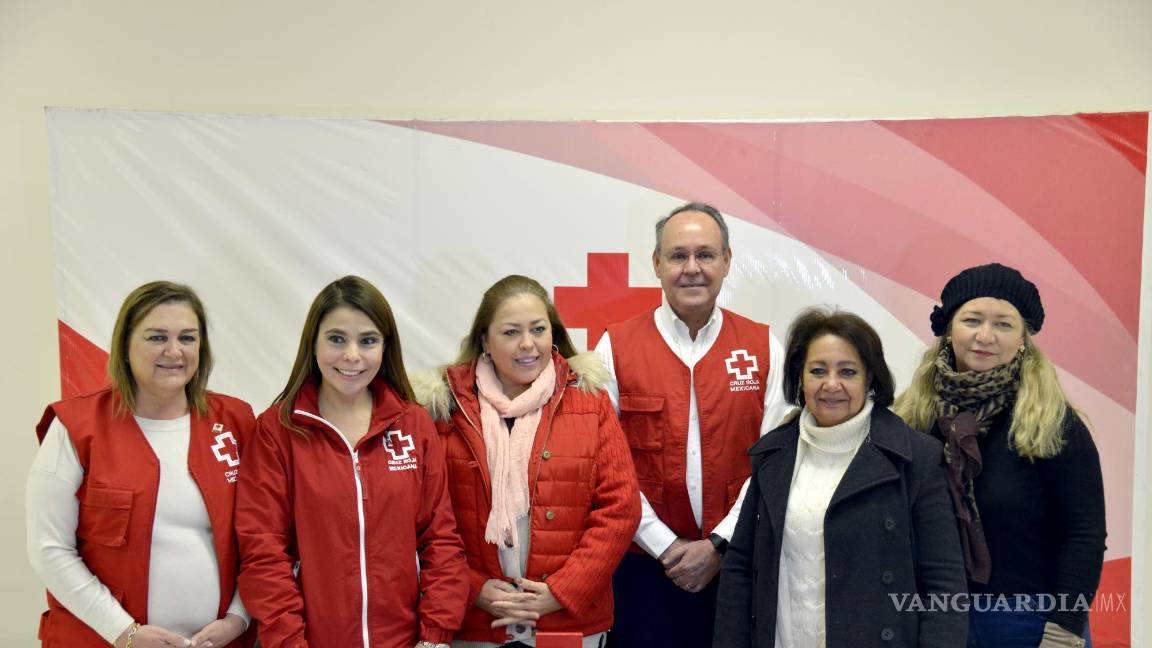 $!La rueda de prensa fue encabezada por Raquel Torres de López, coordinadora de Damas Voluntarias, Arturo López Alanís, presidente del consejo, y Dinora López directora Gral.
