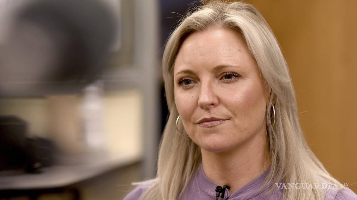 $!Heather Martin sobreviviente del tiroteo en la escuela secundaria Columbine se escondió con otros 60 estudiantes en una oficina barricada durante el ataque.