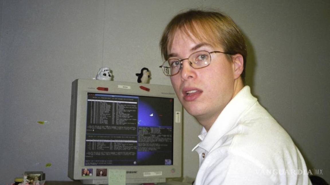 $!Paul Buchheit, ex ingeniero de Google que creó Gmail, en las oficinas de la empresa en Mountain View, California, el 10 de diciembre de 1999.