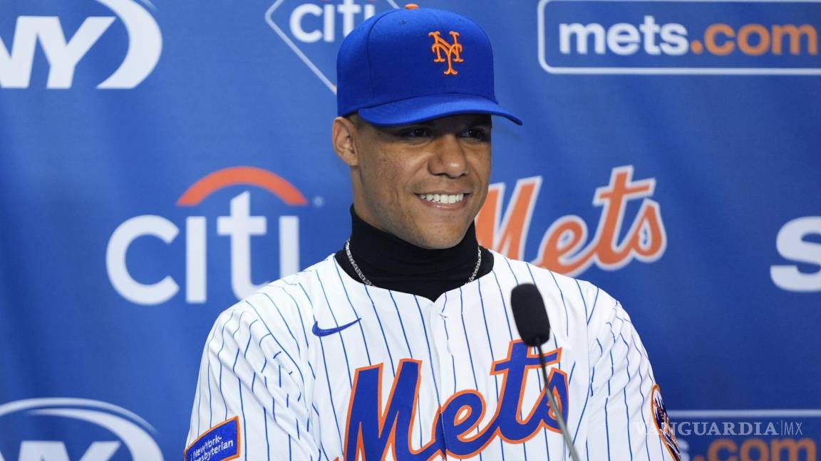 Juan Soto se viste de Mets tras firmar histórico contrato de casi 16 mil millones de pesos