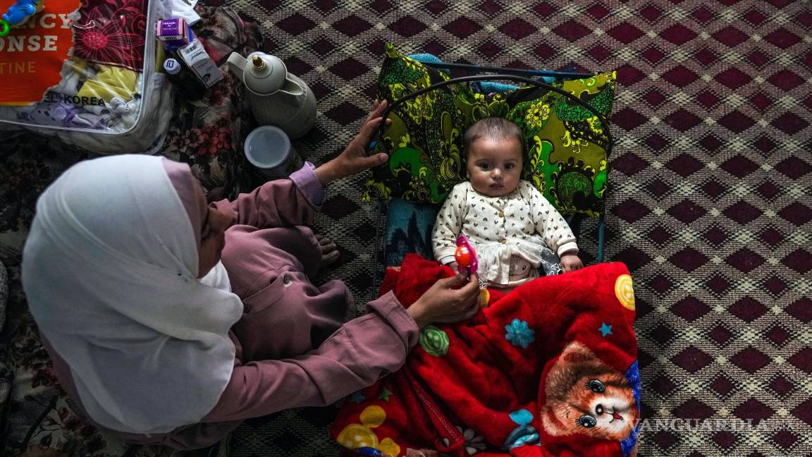 $!Las madres que dieron a luz en la Franja de Gaza ese día después de sus bebés de seis meses no han conocido más que una guerra brutal.