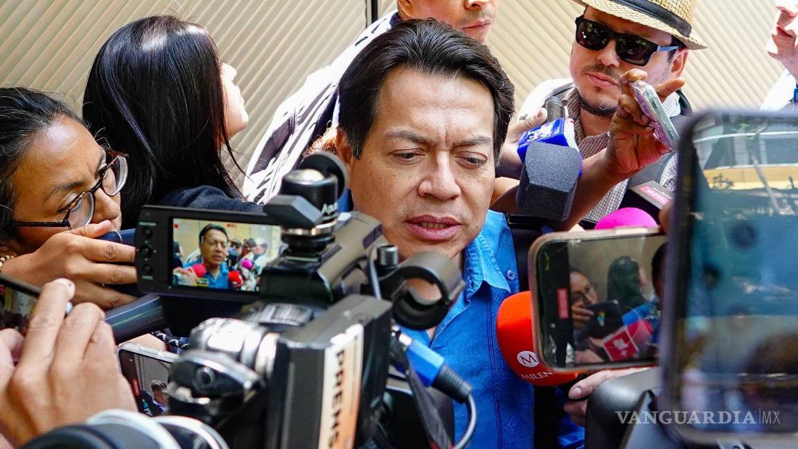 $!Mario Delgado, dirigente nacional de Morena, durante su salida de la reunión con Claudia Sheinbaum, virtual presidenta electa en la casa de transición