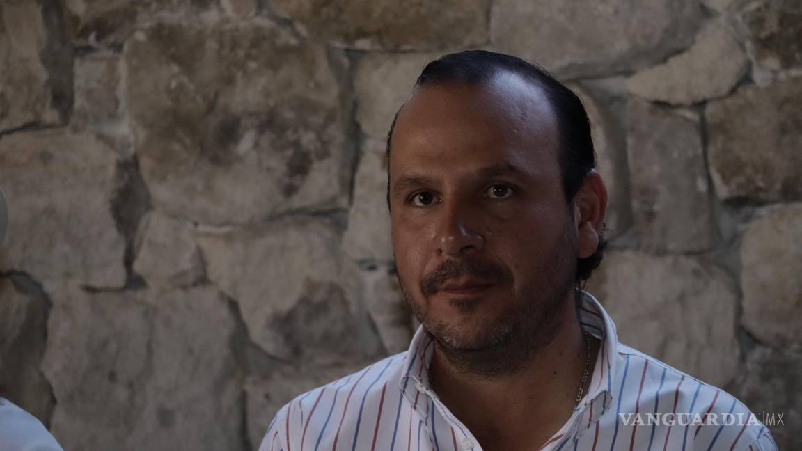 Acusan a alcalde de Parras por compras irregulares para recolección de basura por seis meses