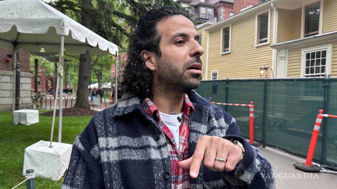 $!Walid Akef, estudiante egipcio de posgrado en historia del arte, habla sobre la decisión deTrump de revocar la autorización de la escuela para admitir estudiantes internacionales.