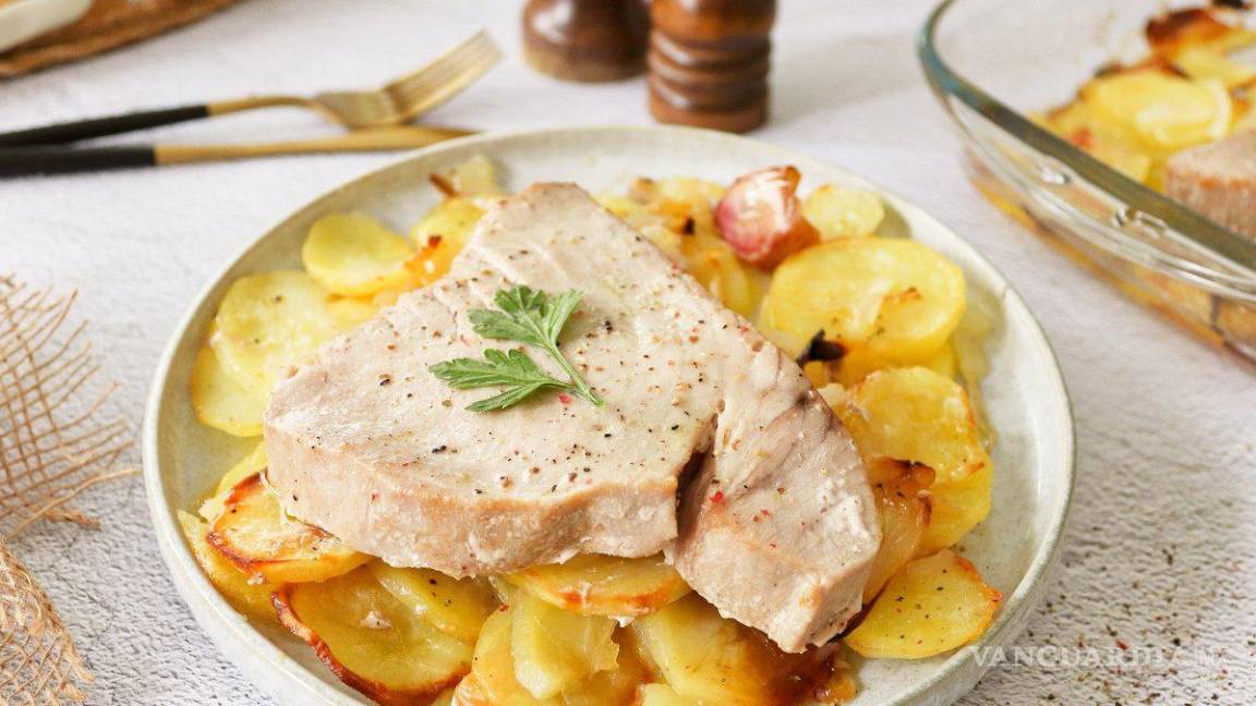 $!Cazuela de atún al horno con papas.