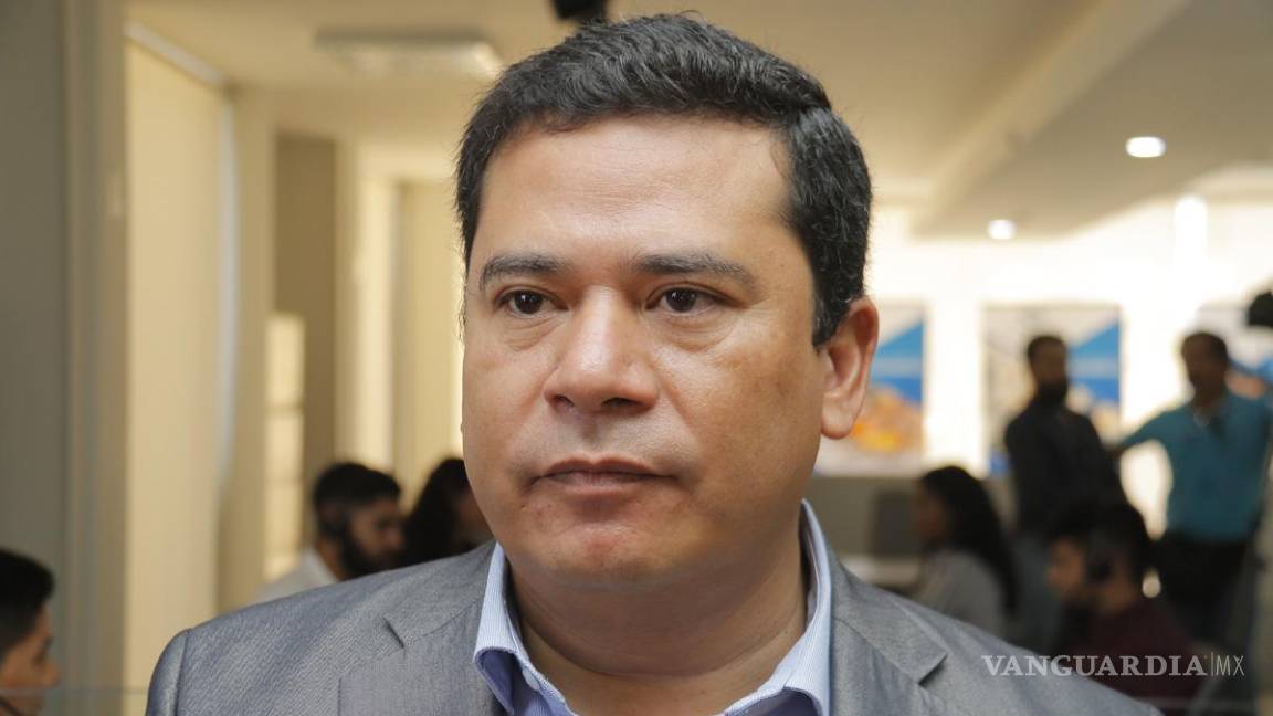 POLITICÓN: Vuelve Reyes Flores al Senado, pero a buscar reflectores para promoverse
