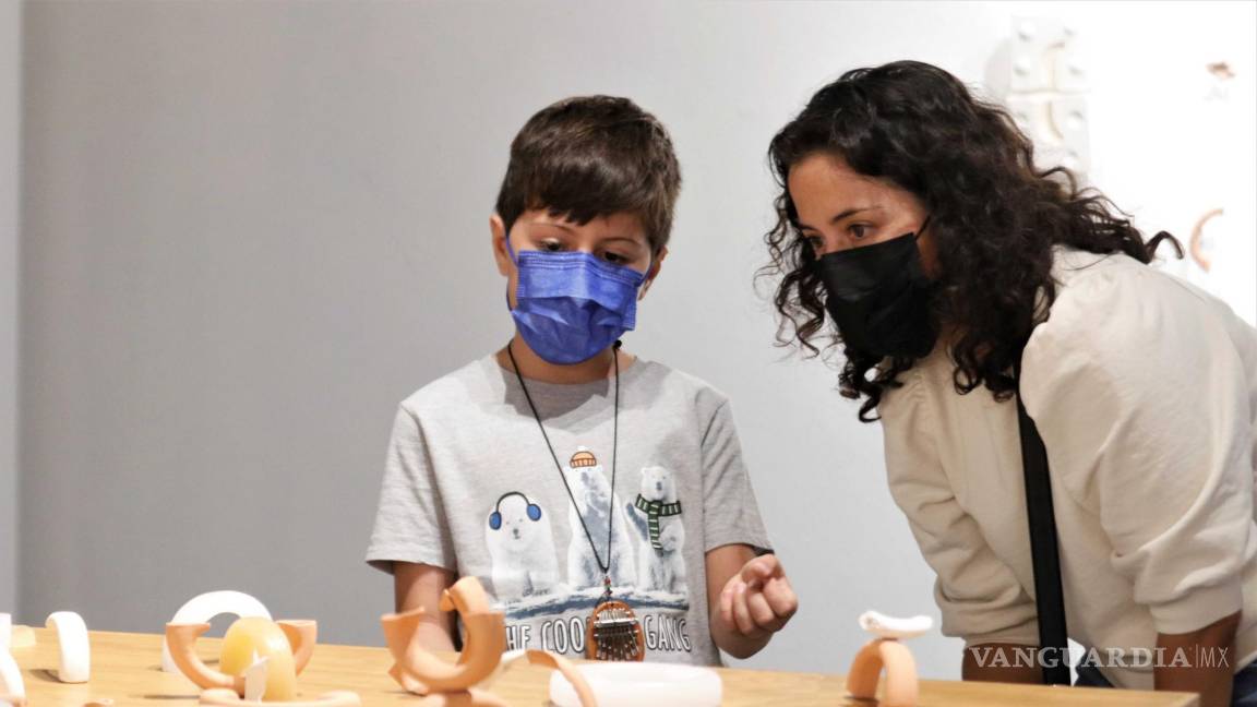 Inauguran la exposición ‘Amorfa’ de Ana Gómez