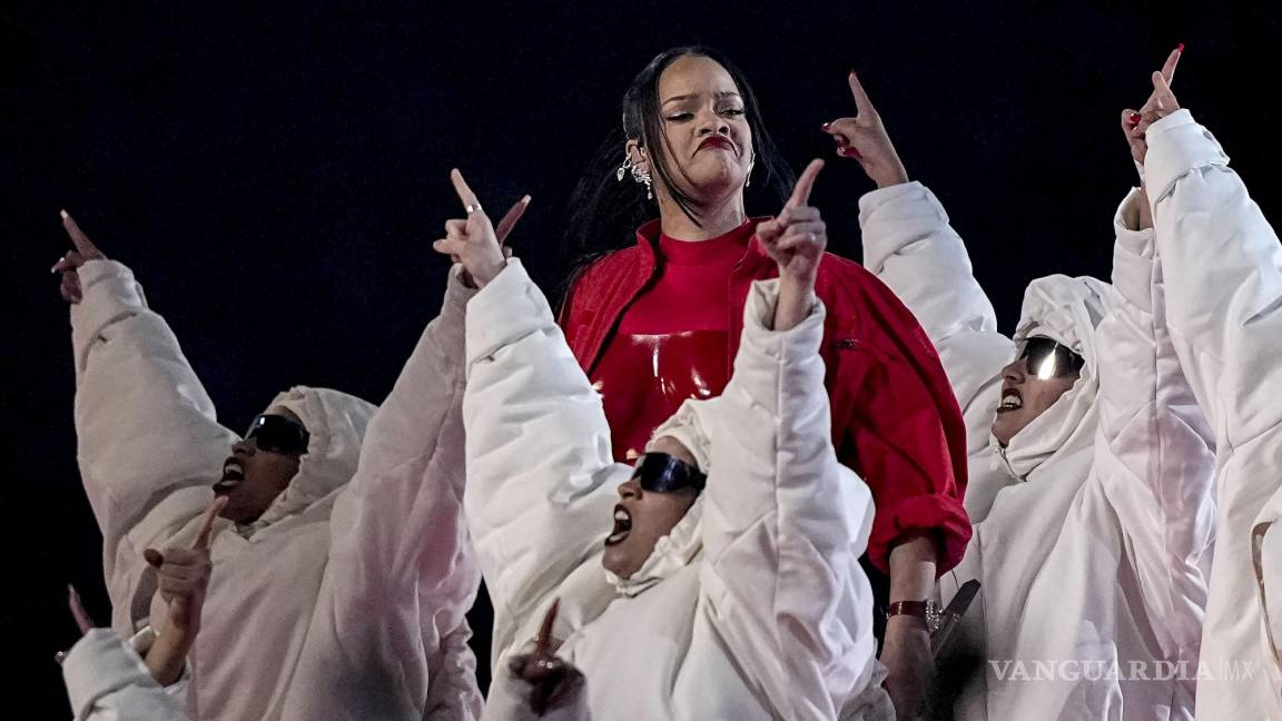 Aumenta éxito de Rihanna 349% en Spotify a horas de su Show de Medio Tiempo del Super Bowl