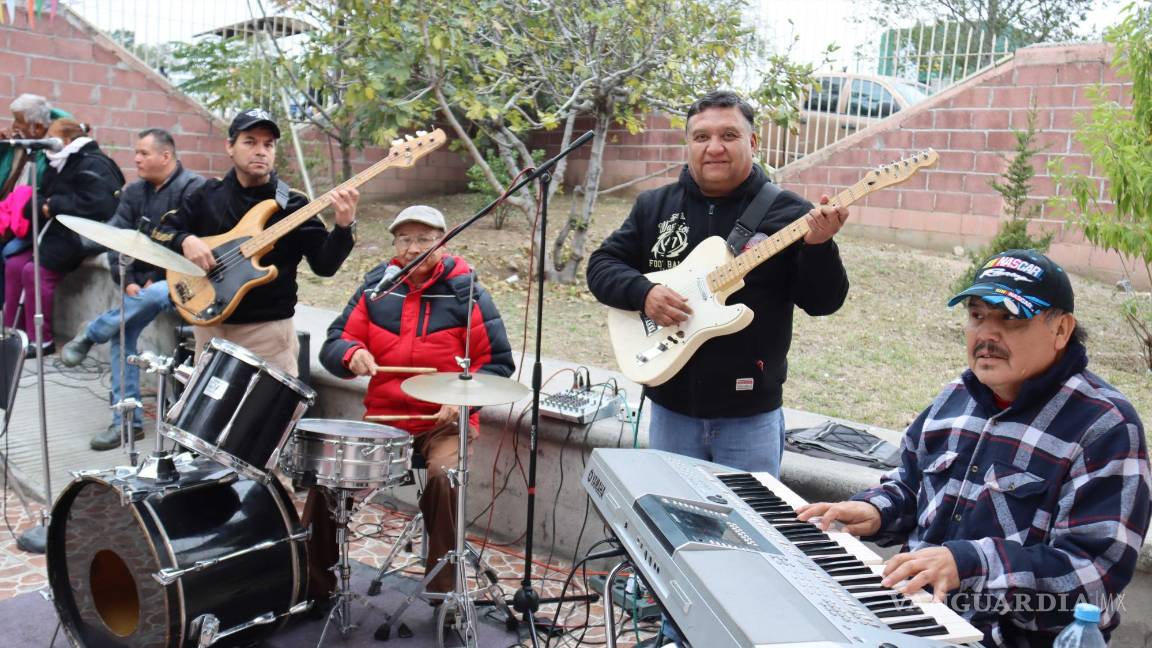 $!Como cada año, músicos de la localidad acuden a agradecer y a venerar a su santa patrona.