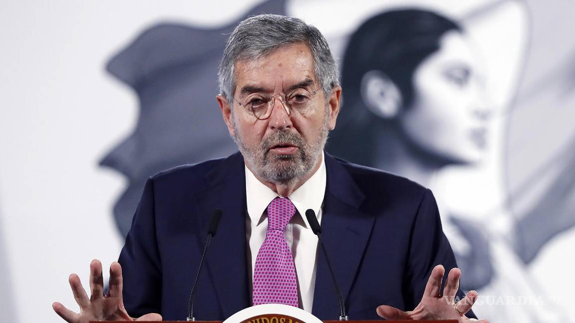 $!El canciller mexicano, Juan Ramón de la Fuente en una rueda de prensa en Palacio Nacional de la Ciudad de México.