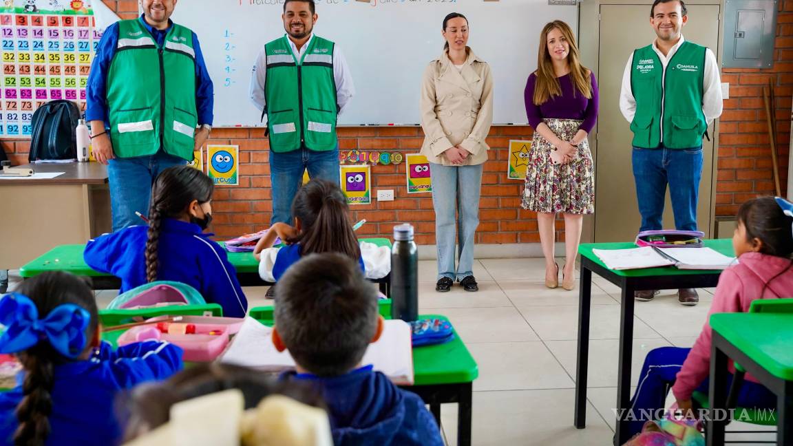 Entregan apoyos educativos en Ramos Arizpe bajo el programa ‘En tu escuela tú eliges’