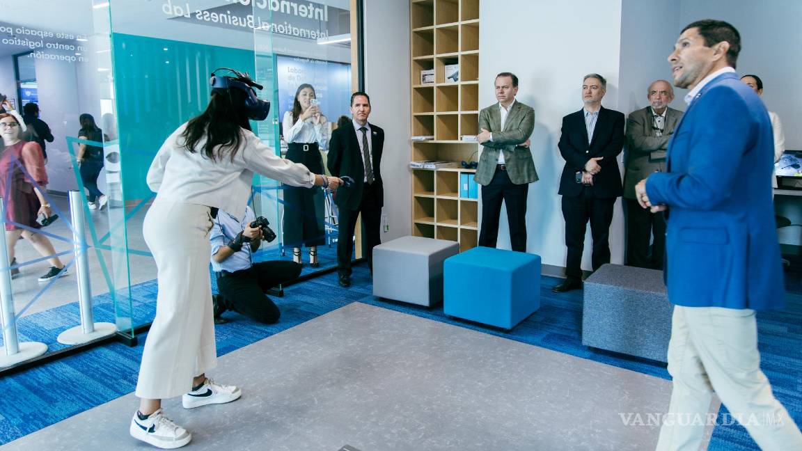 $!Inauguran ‘Hábitat Farmacias Guadalajara para el Futuro de los Negocios’