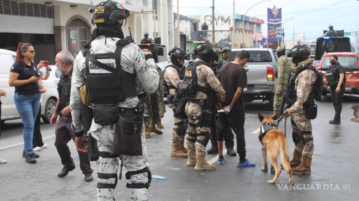 Catean dos casas en el Centro de Saltillo; detienen a presunto narcomenudista