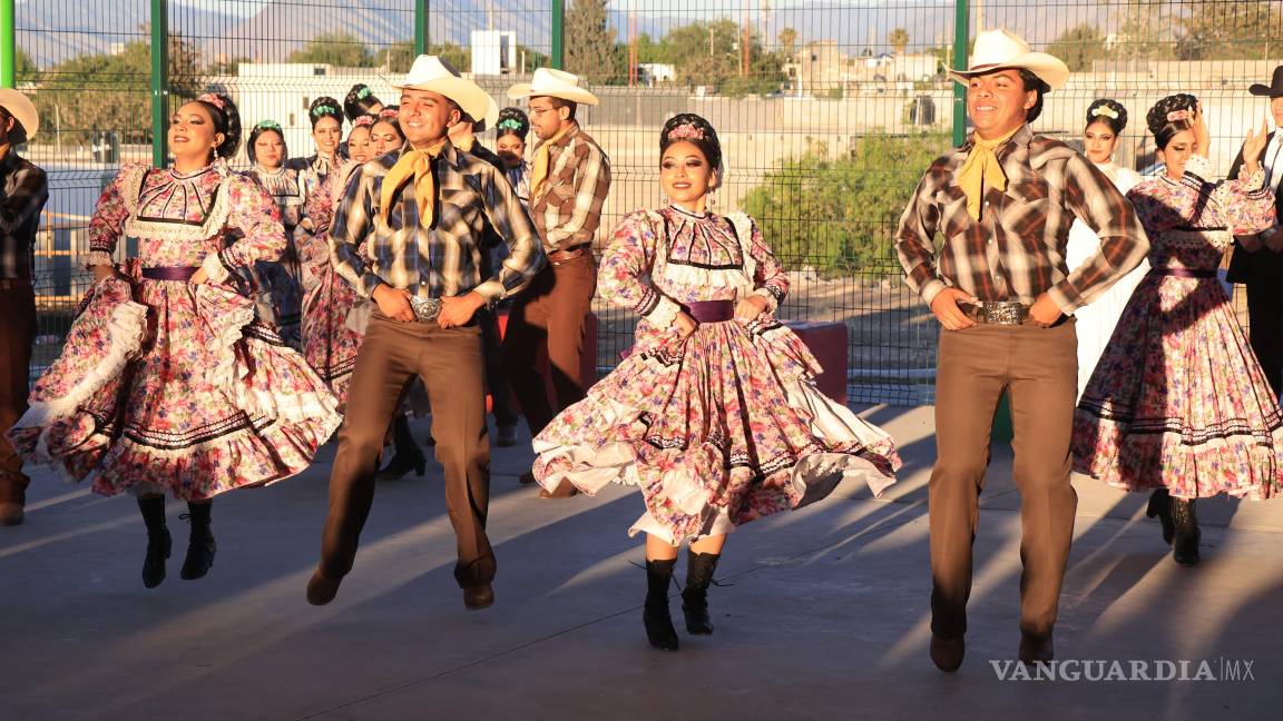 $!Los vecinos también disfrutan de eventos artísticos.