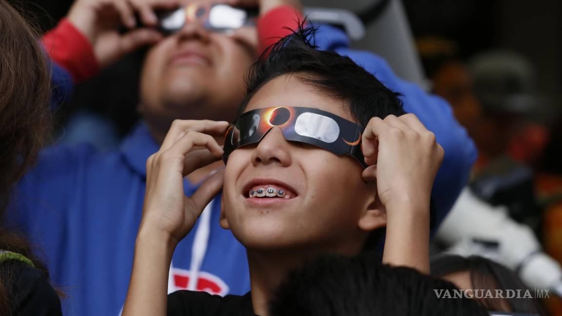 ¡Cuidado, Coahuila! Mirar directamente el eclipse solar puede provocar pérdida total o parcial de la vista