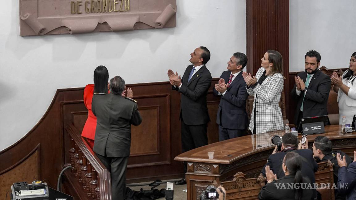 Celebra Coahuila su bicentenario con inscripción en el Muro de Honor del Congreso Estatal